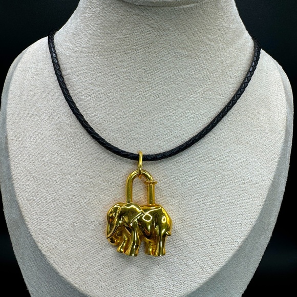 LOT 1467 18K gold plated Hermes vintage cadena 1998 elephant - Picture 1 of 16